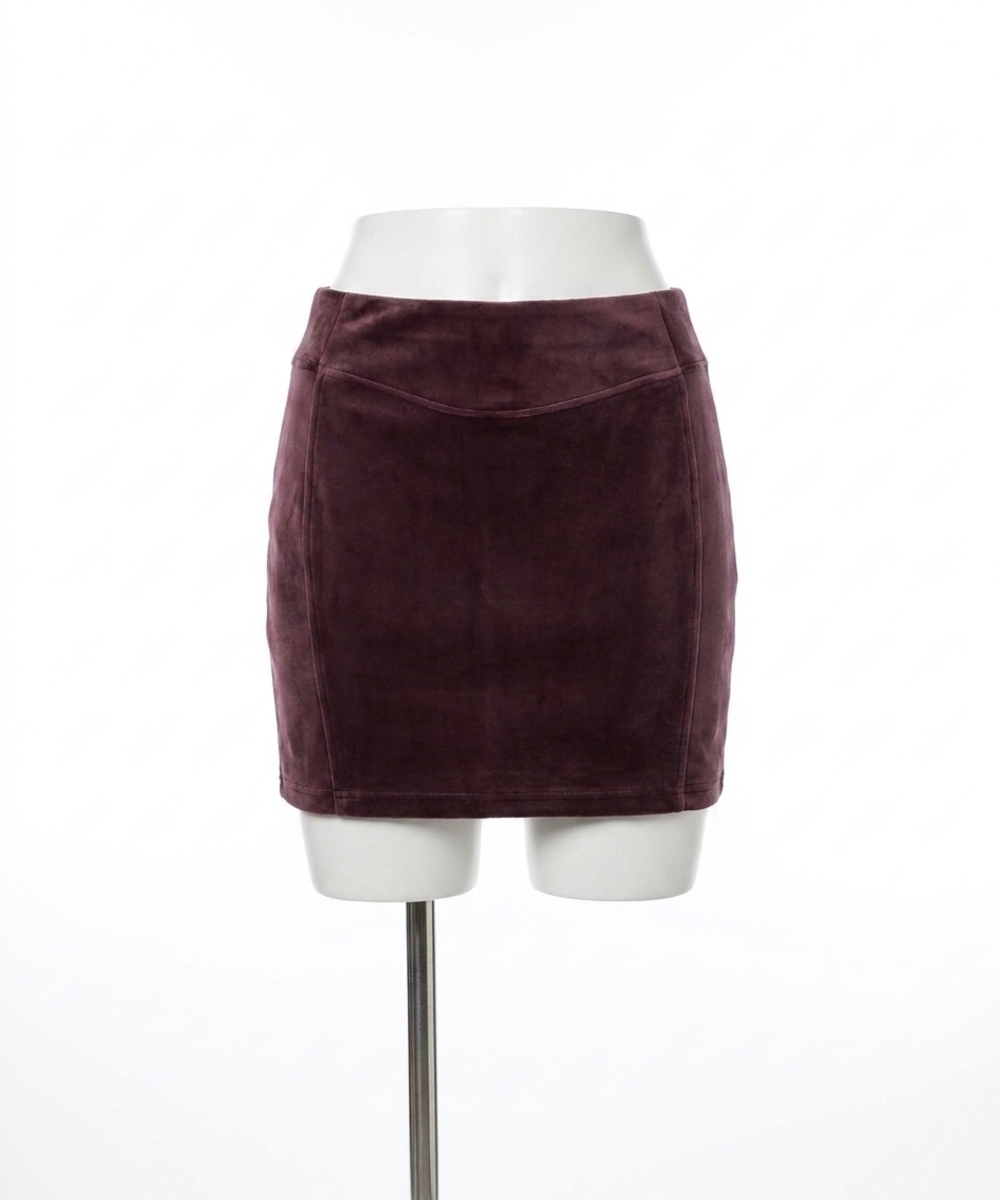 NEW LULULEMON scuba high rise mini skirt in garnet